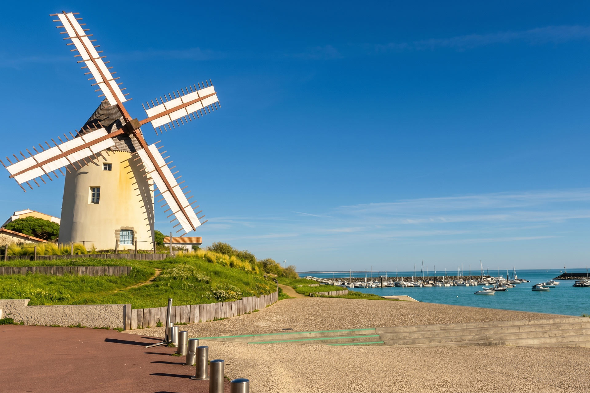 Agence immobilière CENTURY 21 Océan immobilier à JARD SUR MER le moulin du port