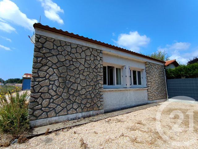 maison à vendre - 4 pièces - 75.78 m2 - ST HILAIRE LA FORET - 85 - PAYS-DE-LOIRE - Century 21 Océan Immobilier