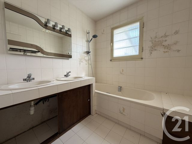 maison à vendre - 5 pièces - 95.0 m2 - LE BERNARD - 85 - PAYS-DE-LOIRE - Century 21 Océan Immobilier