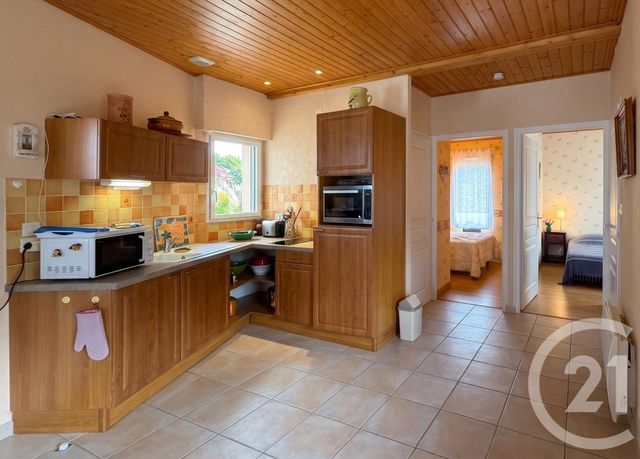 maison à vendre - 7 pièces - 168.99 m2 - ST VINCENT SUR JARD - 85 - PAYS-DE-LOIRE - Century 21 Océan Immobilier