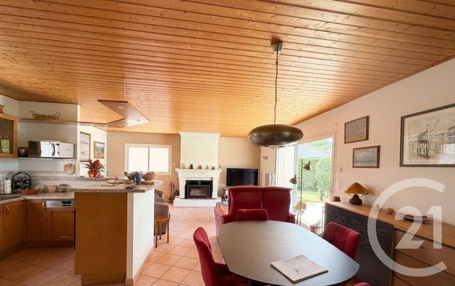 maison à vendre - 7 pièces - 168.99 m2 - ST VINCENT SUR JARD - 85 - PAYS-DE-LOIRE - Century 21 Océan Immobilier
