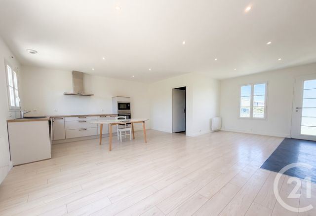 maison à vendre - 5 pièces - 103.58 m2 - ST HILAIRE LA FORET - 85 - PAYS-DE-LOIRE - Century 21 Océan Immobilier